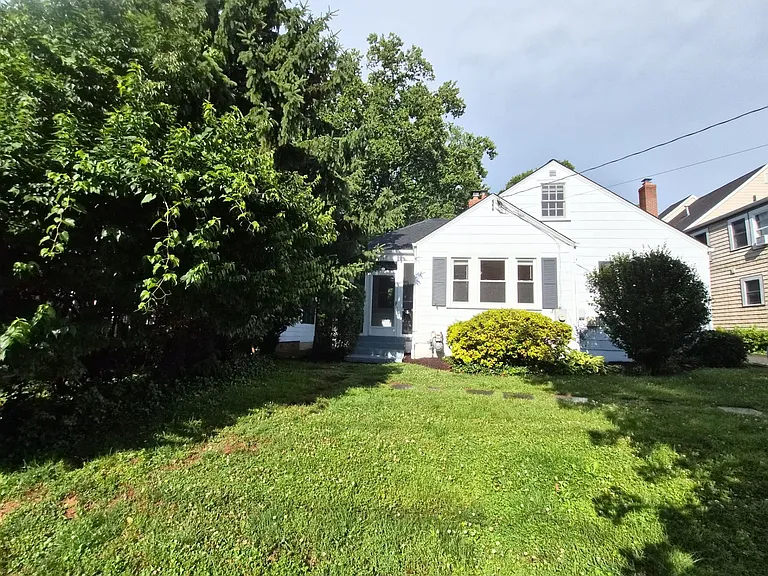 8707 Grant St — Photo 1