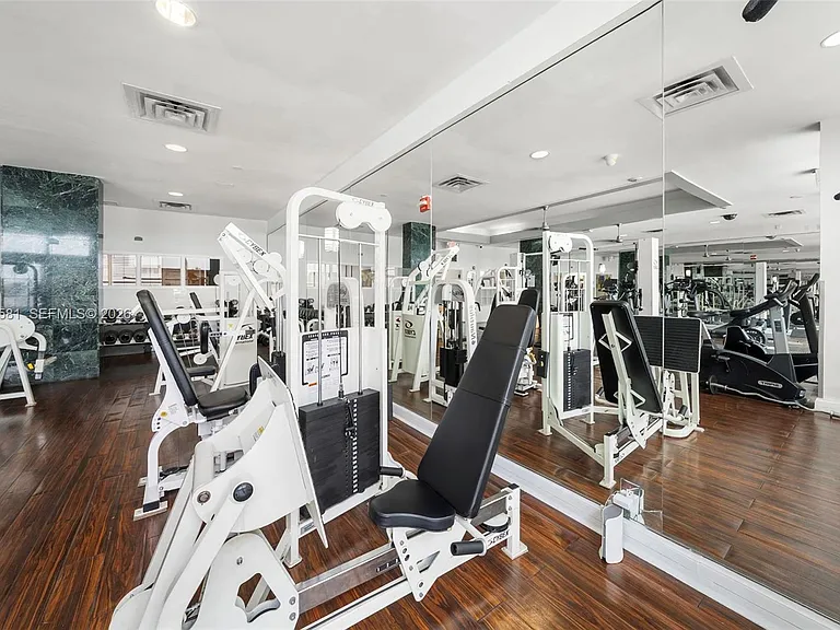 6770 Indian Creek Dr #Penthouse B — Photo 31