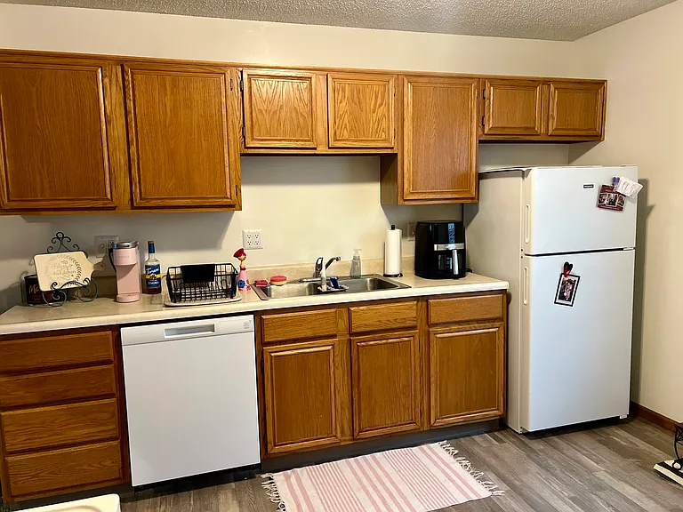 1197 Ridge Cir #C — Photo 9