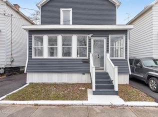 1684 Lake Blvd, Schenectady, NY 12304