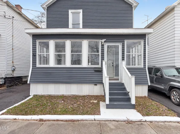 1684 Lake Boulevard, Schenectady, NY 12304