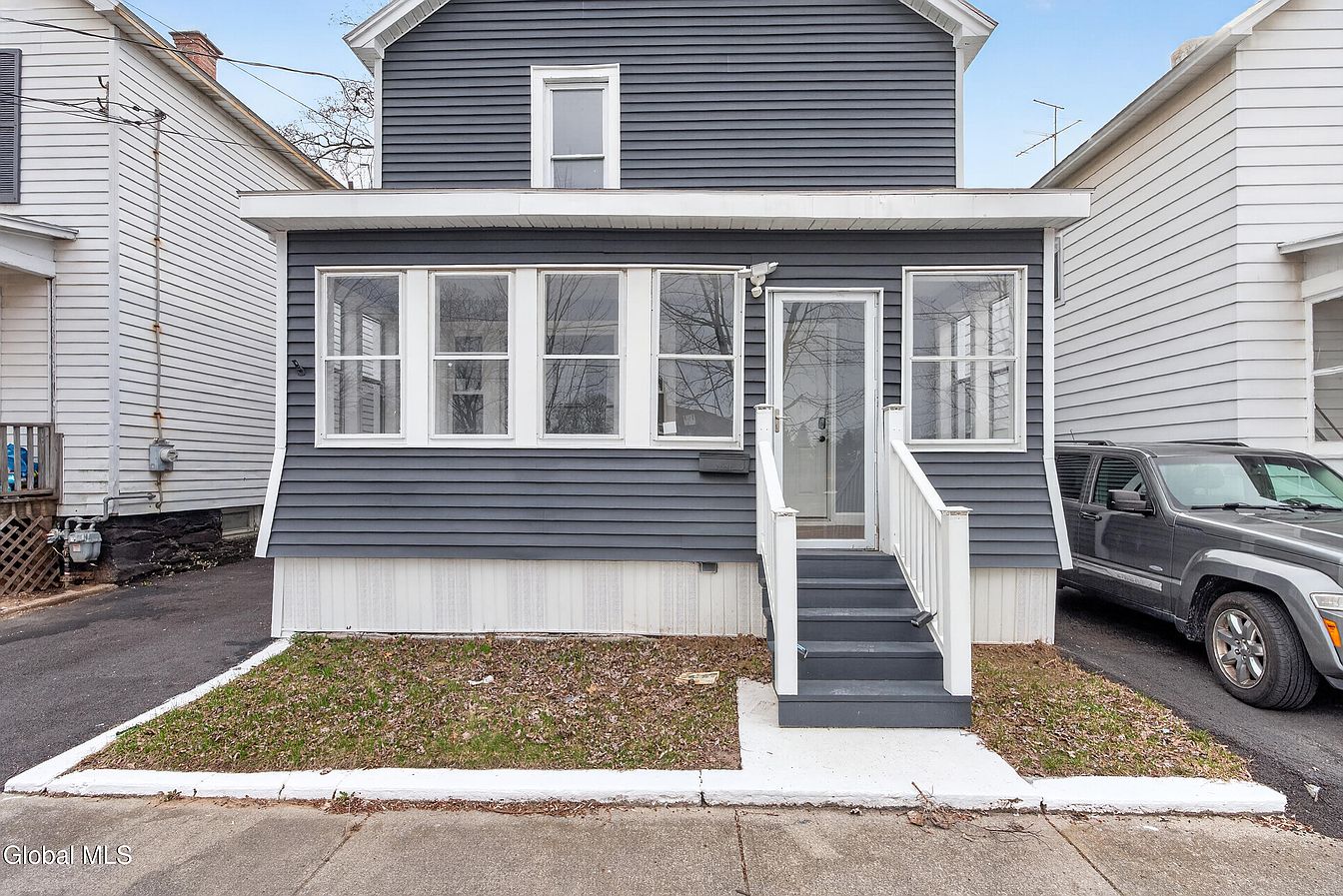 1st image of 1684 Lake Boulevard
