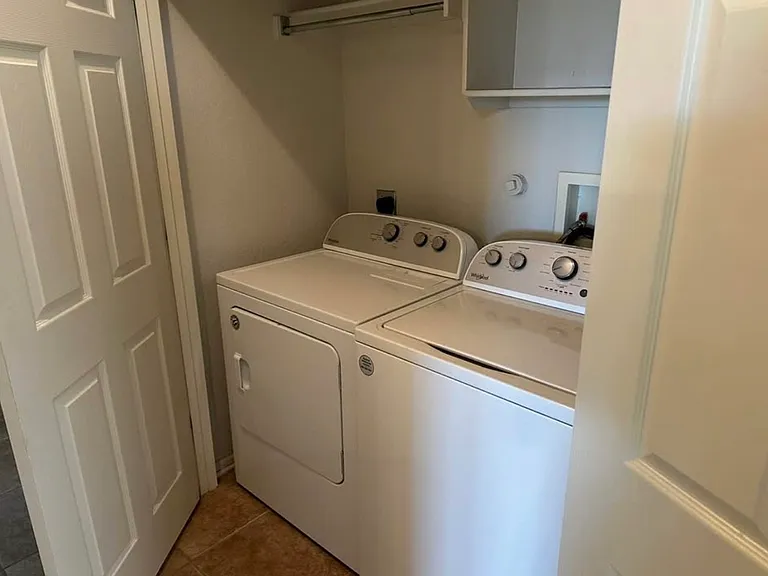 2502 Grayson Way — Photo 6