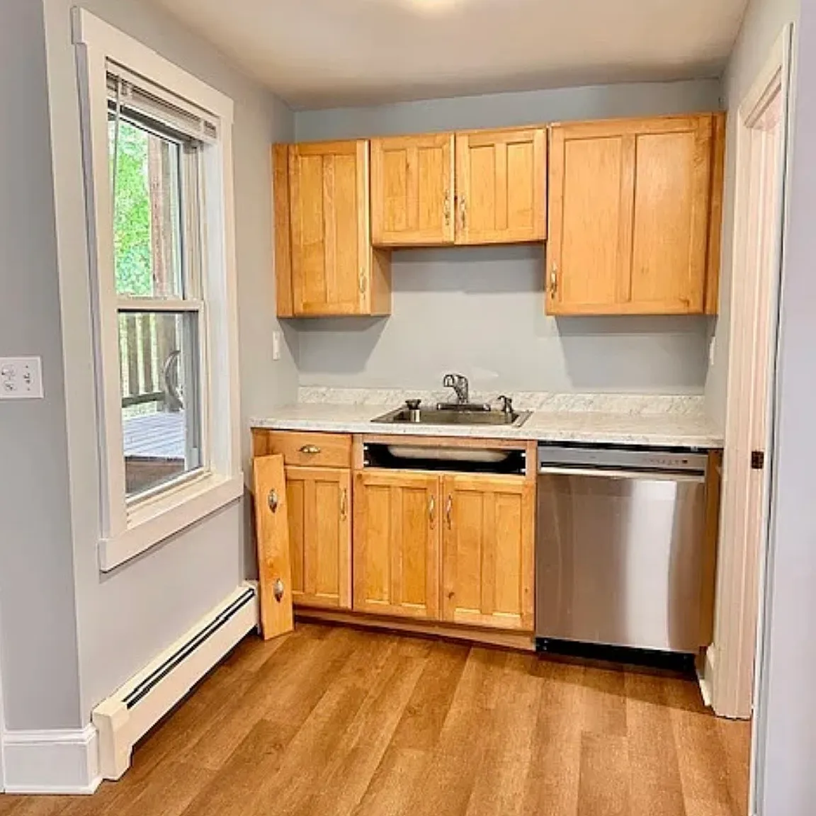 2 bed, 1000 sqft, $2,100 — Photo 2