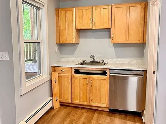 2nd image of 764 Gorham St #3