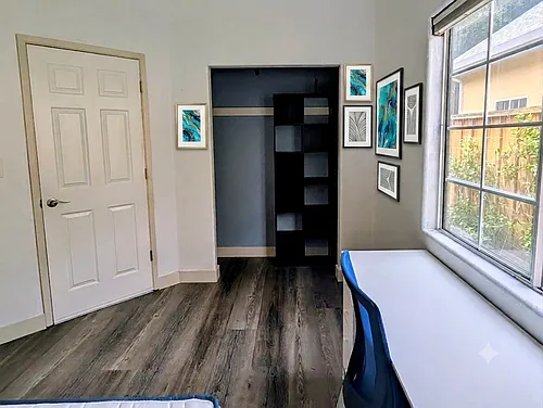 282 College Ave Photo 1