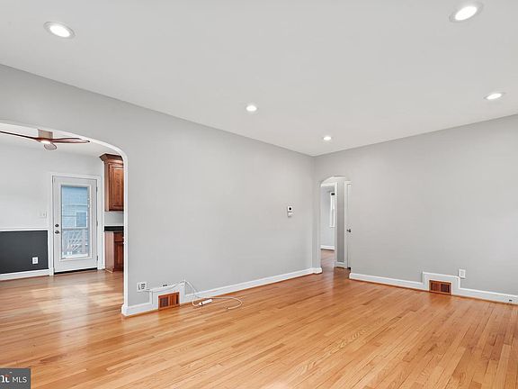 3rd image of 1200 N Roosevelt St