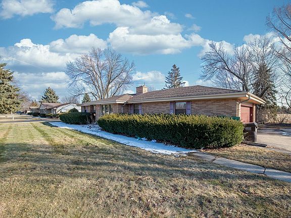 4th image of 2625 4 1/2 Mile ROAD