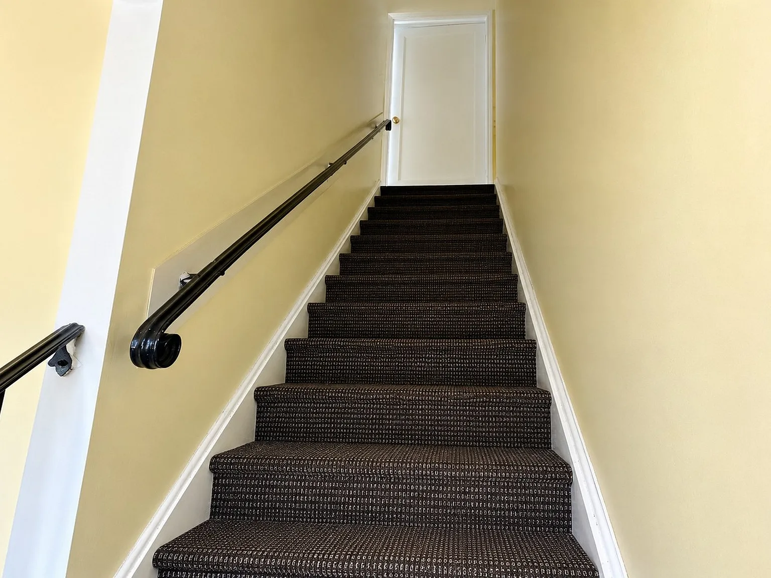 3 bed, $3,000 — Photo 2
