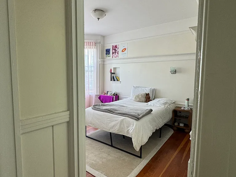 805 Valencia St — Photo 3