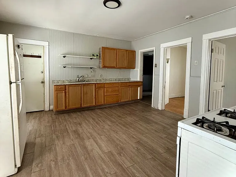 45 Van Derveer St #1210 — Photo 4