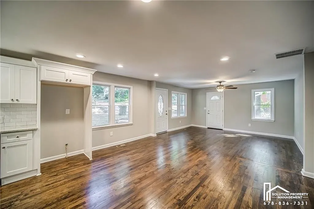 3 bed, 978 sqft, $1,395 — Photo 3