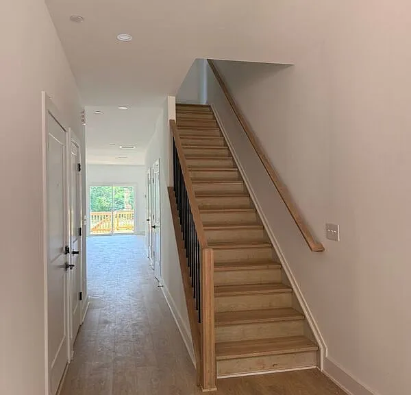 2710 Coronet Way — Photo 24