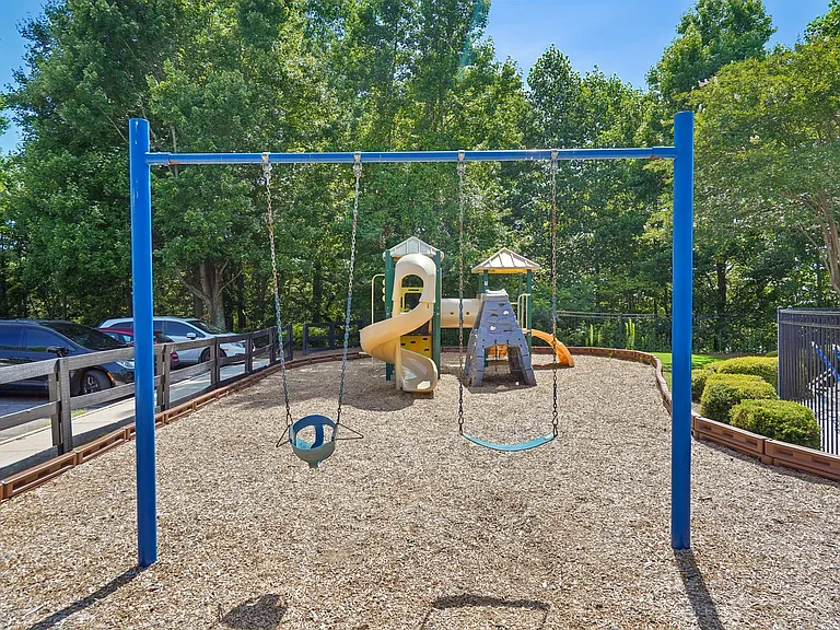 103 Highland Pointe Cir E — Photo 40