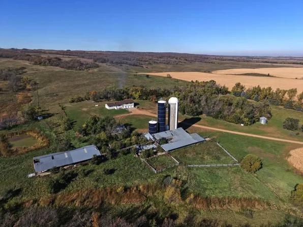 44279 104th St, Veblen, SD 57270