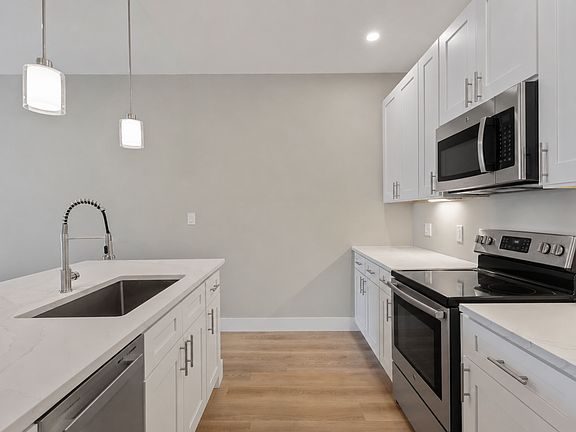 4th image of 298 Main St #2F