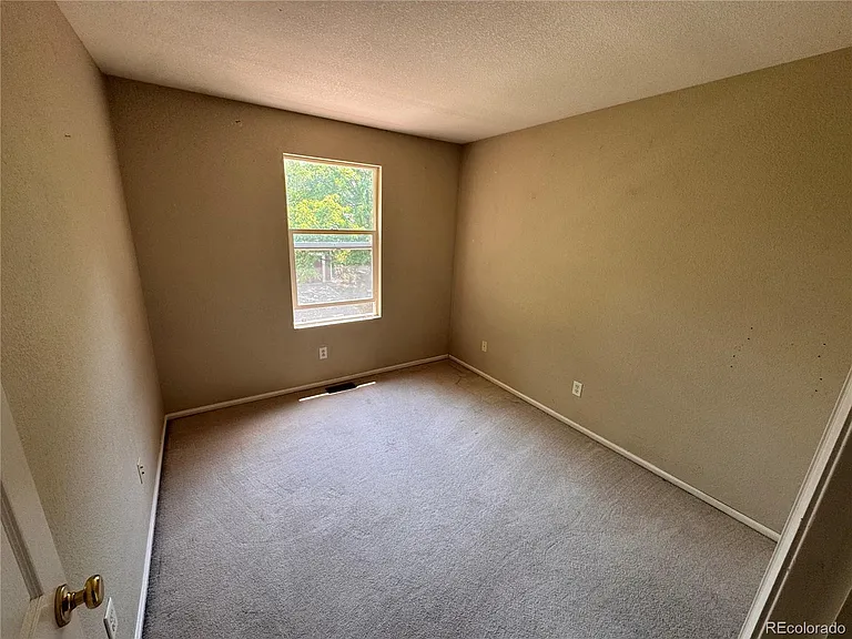 5379 S Picadilly Ct — Photo 18