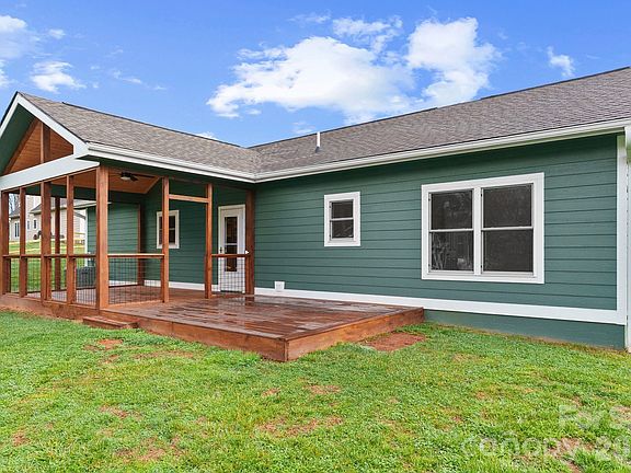 4th image of 209 Breton Ridge Rd