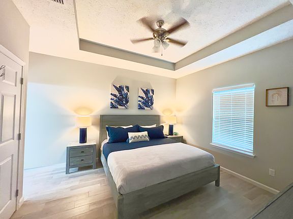 3rd image of 304 La Paloma Pl