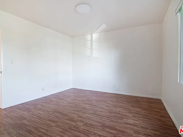 1937 S Bedford St #4 — Photo 16