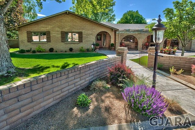 1st image of 748 Golfmore Dr