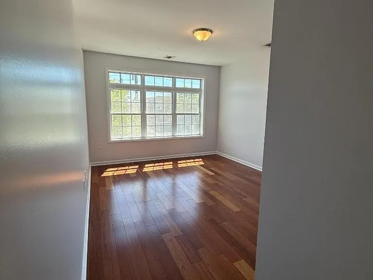 102 E Elizabeth Ave #406 — Photo 15