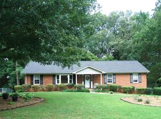 365 Longmeadow Dr, Clemmons, NC 27012