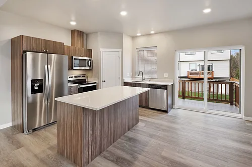 1837 Eastgate Loop Photo 1