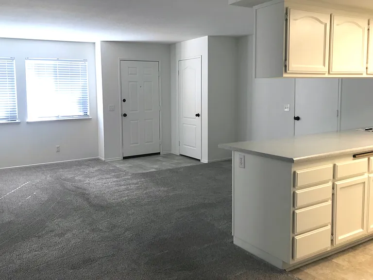 179 Woodbine Ln — Photo 9