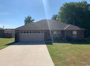 613 Macy Ln, Beebe, AR 72012