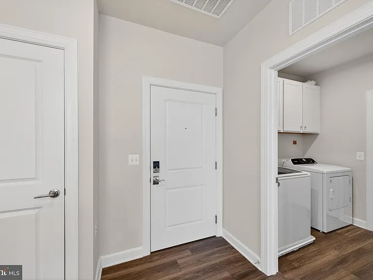 21630 Hawksbill High Cir #405 — Photo 8