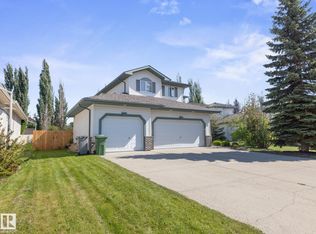 4 Rochelle Ct, Beaumont, AB T4X 1L5