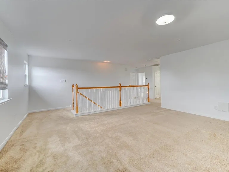 3211 Legends Hill Ct — Photo 14