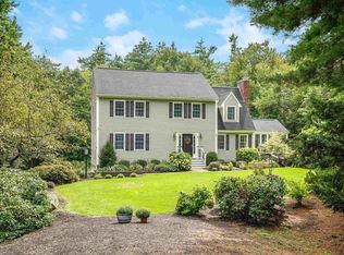 10 Wellesley Dr, Bedford, NH 03110