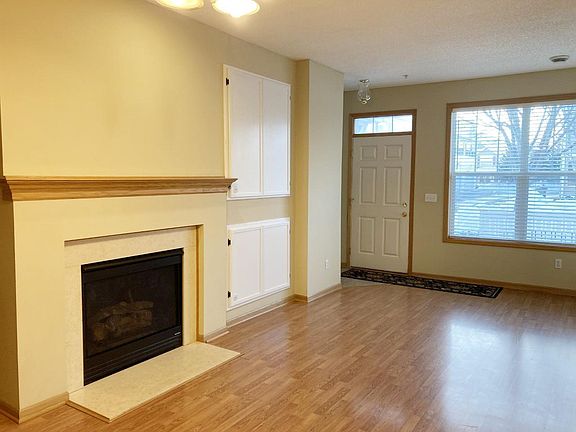2nd image of 1591 Woodlynn Ave