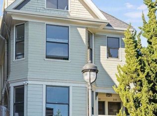 220 Corbett Ave, San Francisco, CA 94114