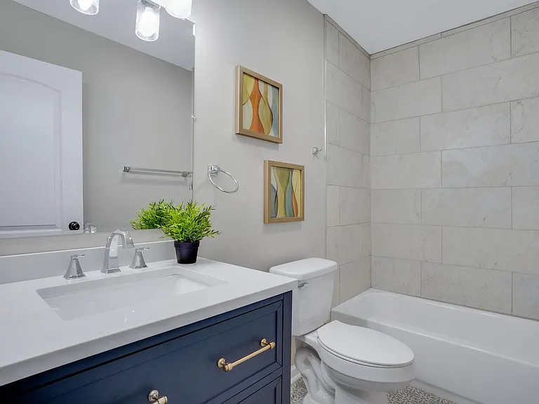 293 W Park Ave — Photo 15