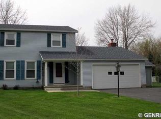 29 Cross Bow Dr, Rochester, NY 14624