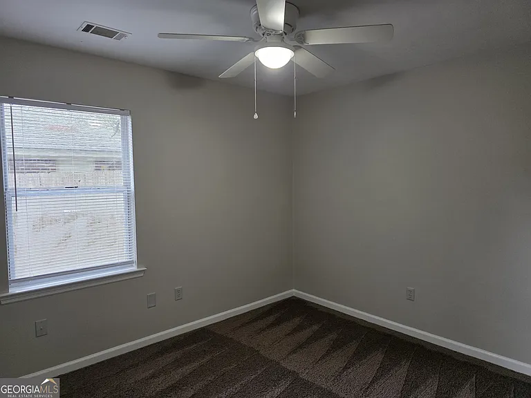 146 John Glenn Dr — Photo 10