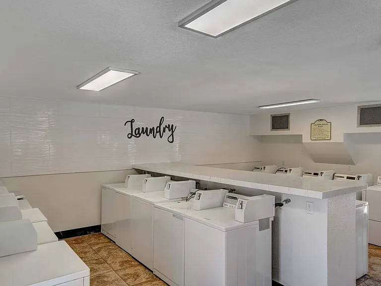 Rancho Vista Apartments — Photo 14