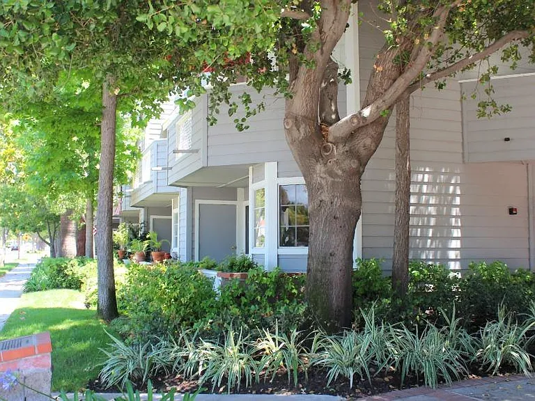 301 S Glassell St — Photo 11