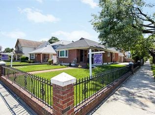 8104 Little Neck Pkwy, Glen Oaks, NY 11004