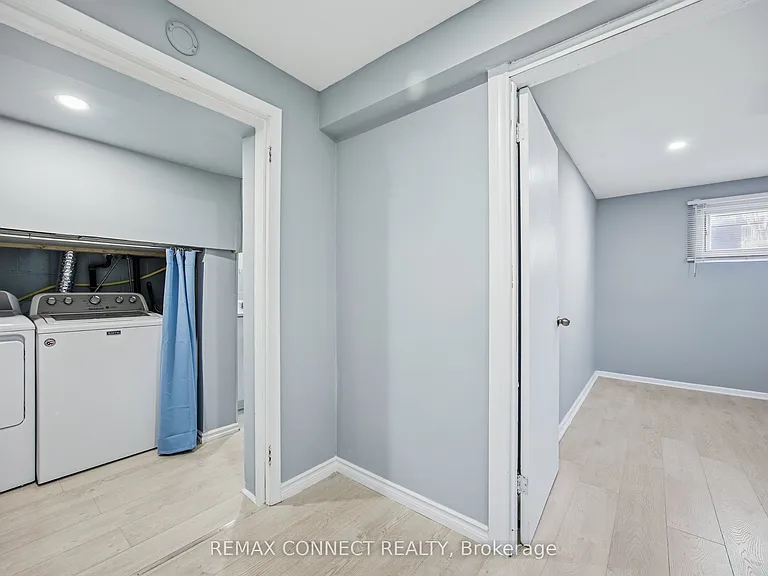 50 Palmerston Ave #LOWER — Photo 16