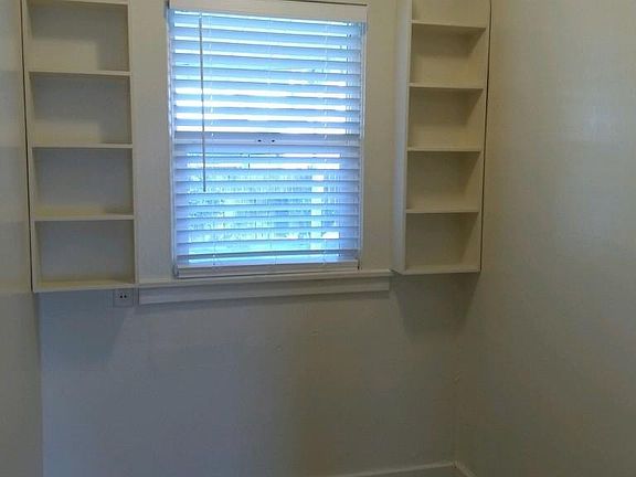 4th image of 455 W Lowell Ave