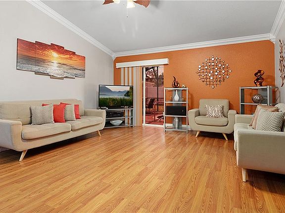 3rd image of 614 Dunlin Ln