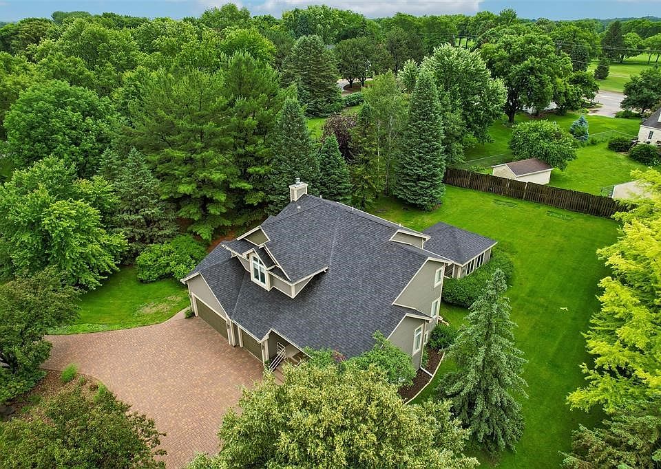 1st image of 870 SE Walnut Ridge Dr