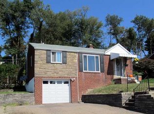 3601 Brinway Dr, West Mifflin, PA 15122