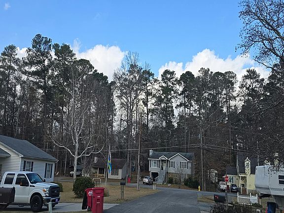 4th image of 426 Clearview Ct