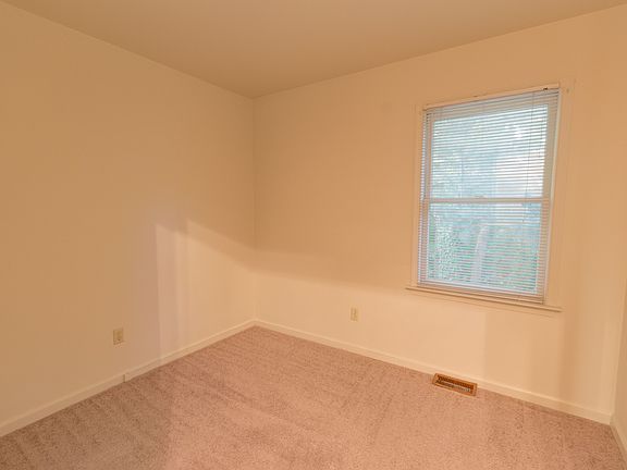 5th image of 1402 Minor Ridge Ct