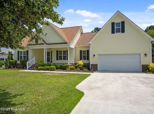 312 Bobbys Dr, Newport, NC 28570
